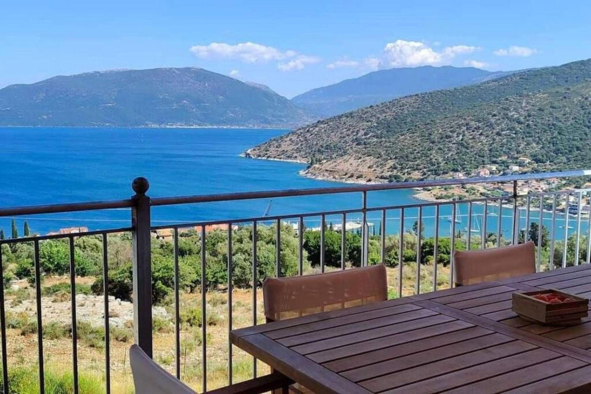 Augustela Villa Seaview Vacation Villa Agia Efimia Luaran gambar